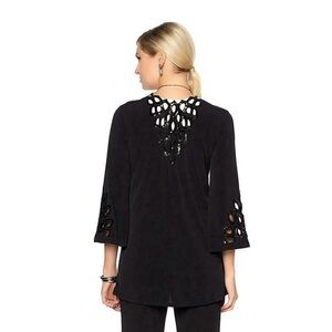 Joan Boyce Sz 1X Women’s Black Topper Knit Sequin Blouse